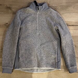 Lululemon - gray quarter zip fleece